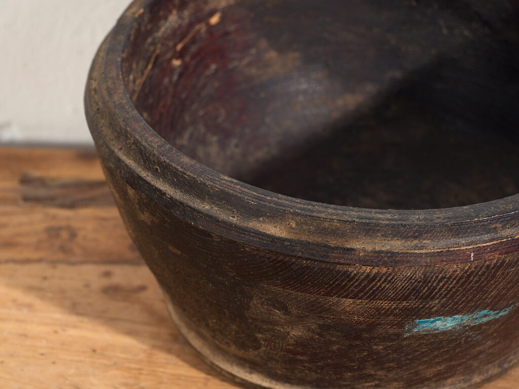 Dark patina antique bowl (c.1900) #37