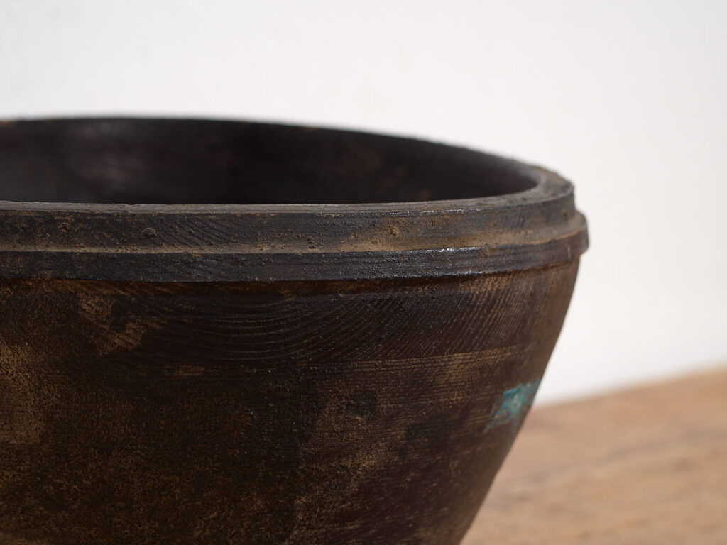 Dark patina antique bowl (c.1900) #37