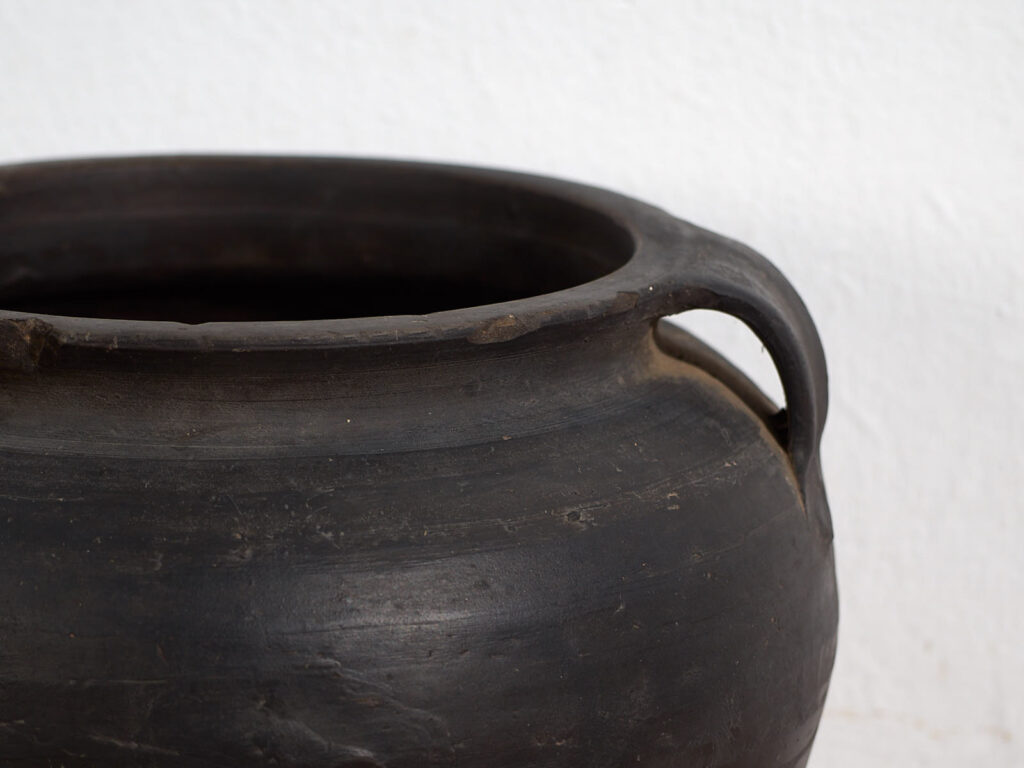 Jarrón pequeño antiguo de cerámica (c.1900) #7