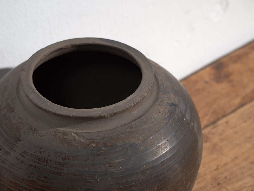 Antiguo jarrón redondo de cerámica (c.1900) #14