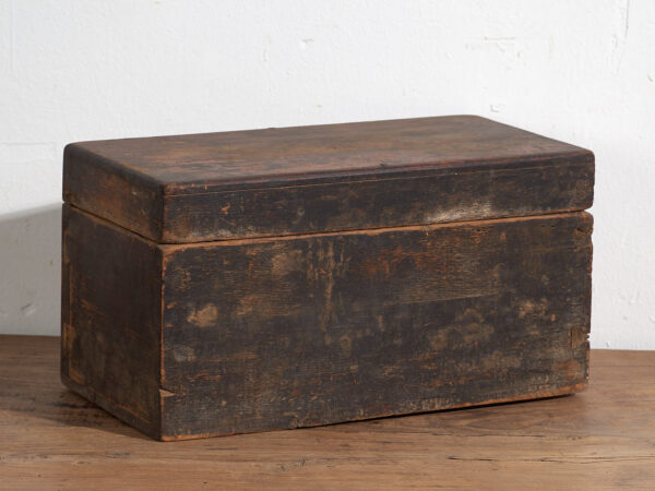 Caja antigua de color rojo granate (c.1900) #10