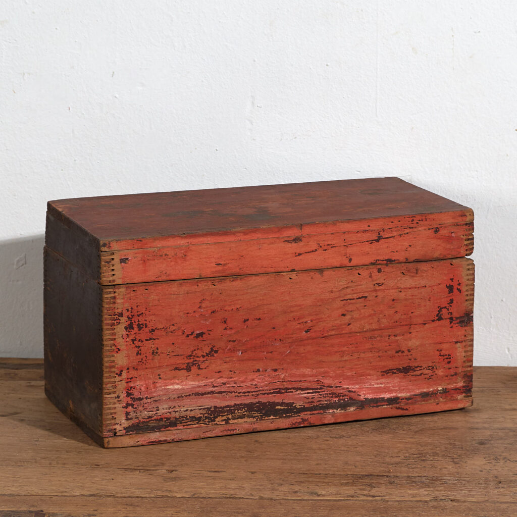 Cofre rojo antiguo (c.1900) #28