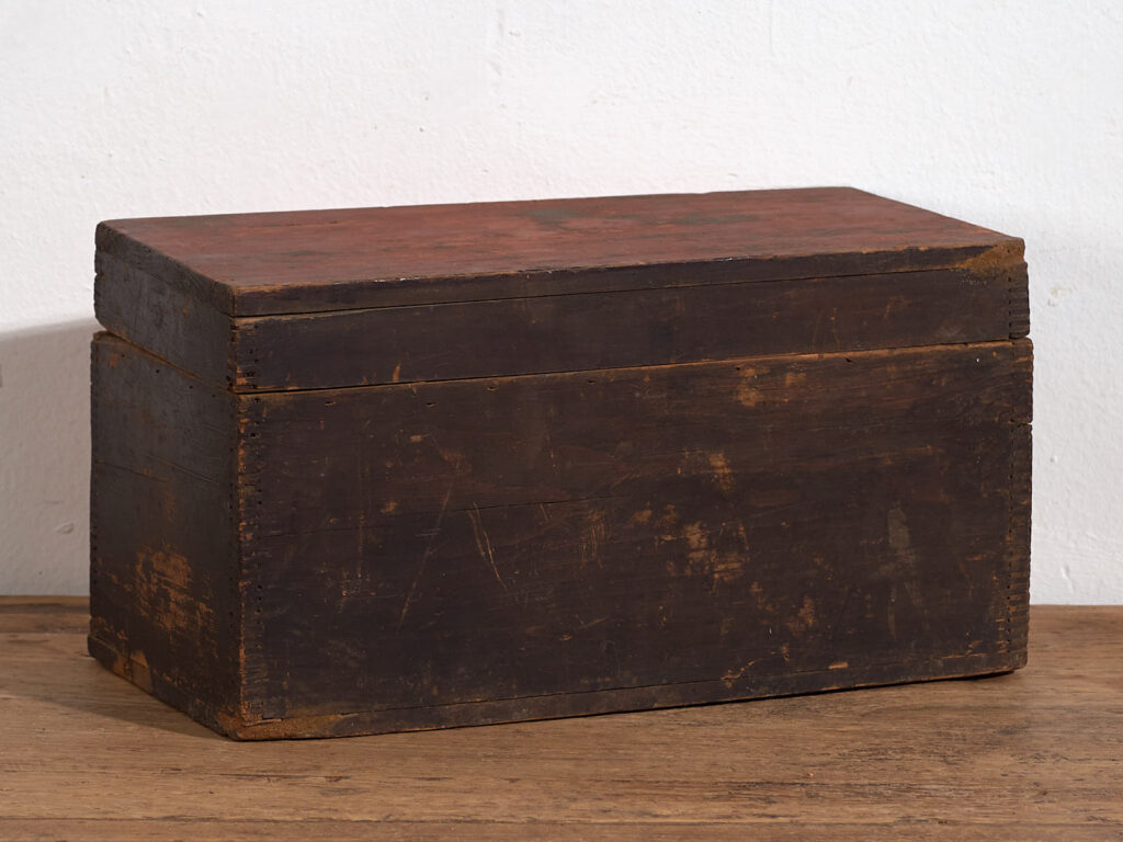 Cofre rojo antiguo (c.1900) #28