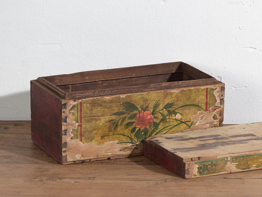 Pequeña caja antigua oriental con detalles florales (c.1900) #32