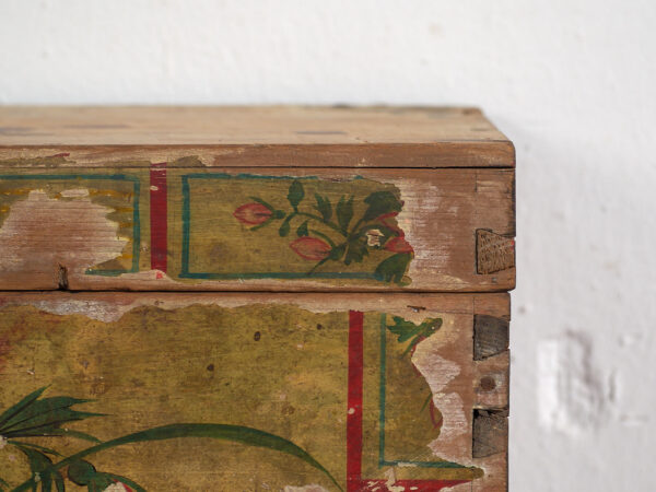 Pequeña caja antigua oriental con detalles florales (c.1900) #32