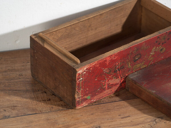 Antiguo cofre oriental de color rojo granate (c.1900) #36