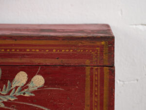 Pequeño cofre antiguo con motivos florales (c.1900) #39