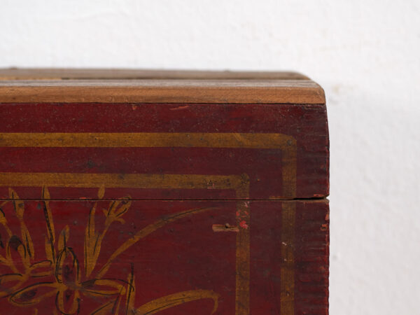 Cofre rojo antiguo (c.1900) #40