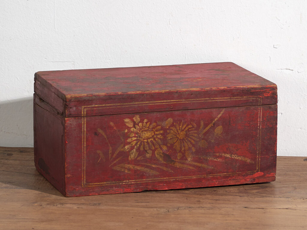 Small antique garnet red case (c.1900) #43