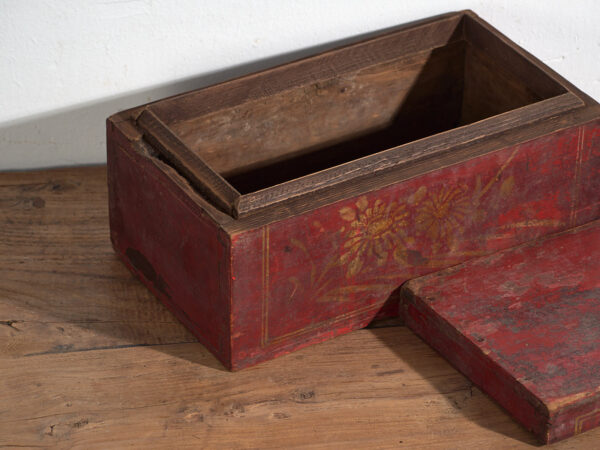 Pequeño cofre antiguo de color rojo granate (c.1900) #43