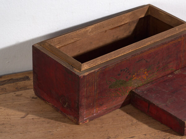 Antique red box with floral motifs (c.1900) #9