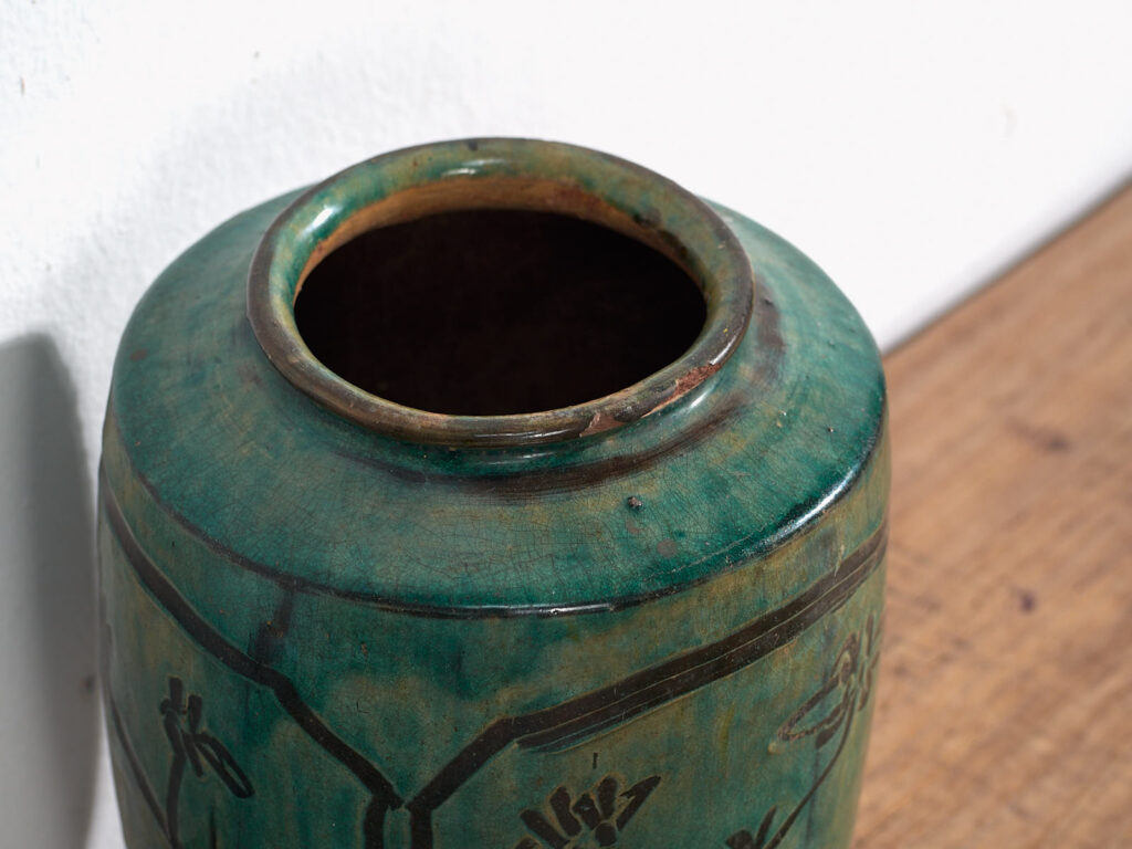 Antique Asian vase with floral details (c.1820) #14