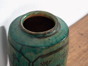 Antique Asian vase with floral details (c.1820) #14