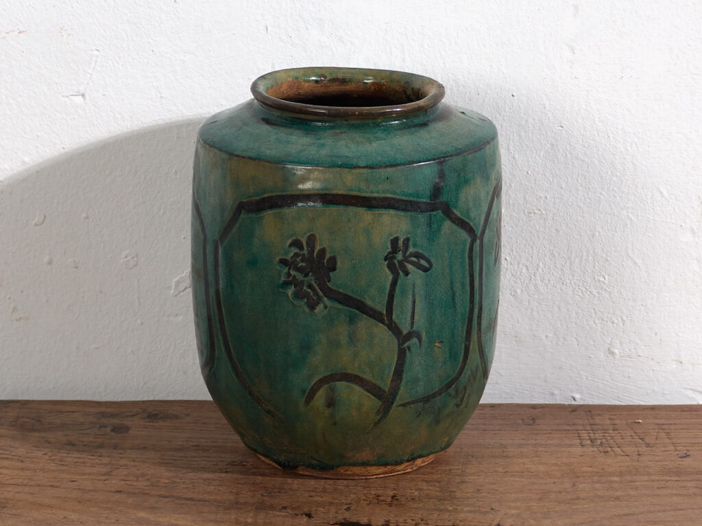 Antique Asian vase with floral details (c.1820) #14