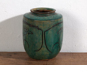 Antique Asian vase with floral details (c.1820) #14