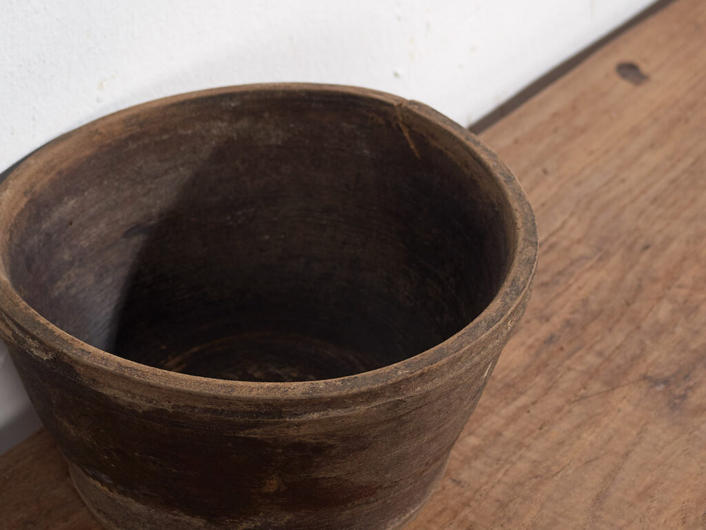 Small antique bowl in dark tones (c.1900) #27