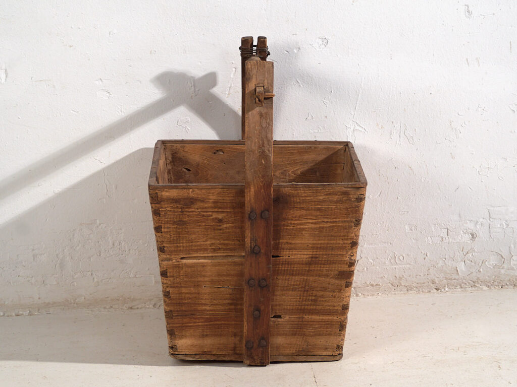 Cesta antigua de madera maciza (c.1900) #9