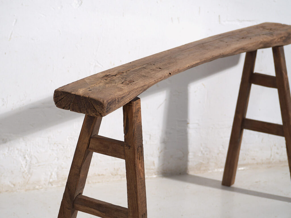 Pequeño banco antiguo de estilo primitivo (c.1870) #37