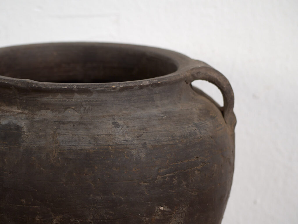 Jarrón pequeño antiguo de cerámica (c.1900) #11