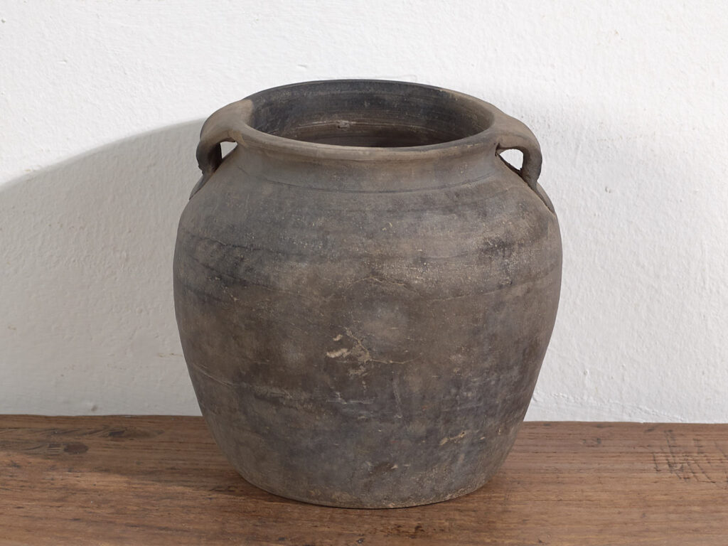 Pequeño jarrón antiguo de cerámica (c.1900) #4