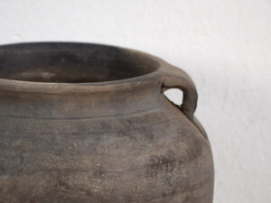 Pequeño jarrón antiguo de cerámica (c.1900) #4