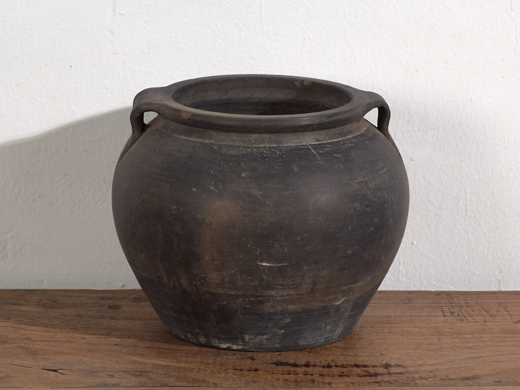 Pequeña vasija asiática antigua (c.1900) #12