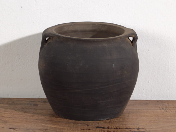 Vase ancien dans des tons sombres (c.1900) #13