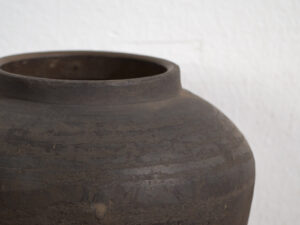 Pequeña vasija antigua de cerámica (c.1900) #10