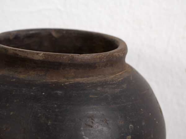 Jarrón pequeño antiguo de tonos oscuros (c.1900) #16