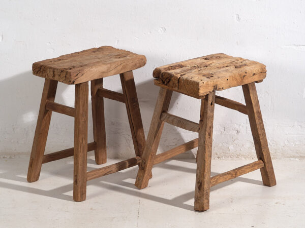 Taburetes antiguos de madera maciza (c.1900). Conjunto de 2 piezas #2