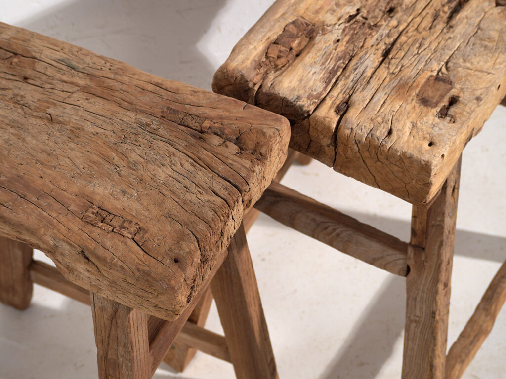 Taburetes antiguos de madera maciza (c.1900). Conjunto de 2 piezas #2