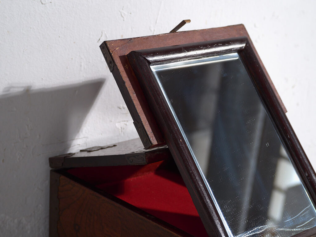 Kyōdai-bako japonés antiguo en madera de keyaki con espejo, periodo Meiji/Taishō (c. 1890–1925) #27