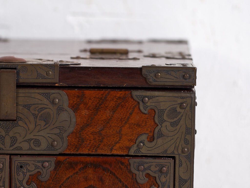 Kyōdai-bako japonés antiguo en madera de keyaki con espejo, periodo Meiji/Taishō (c. 1890–1925) #27