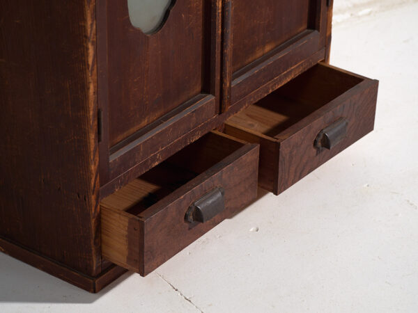 Mueble auxiliar japonés kodansu con puertas acristaladas, periodo Taishō–Showa temprano (c. 1915–1940) #30
