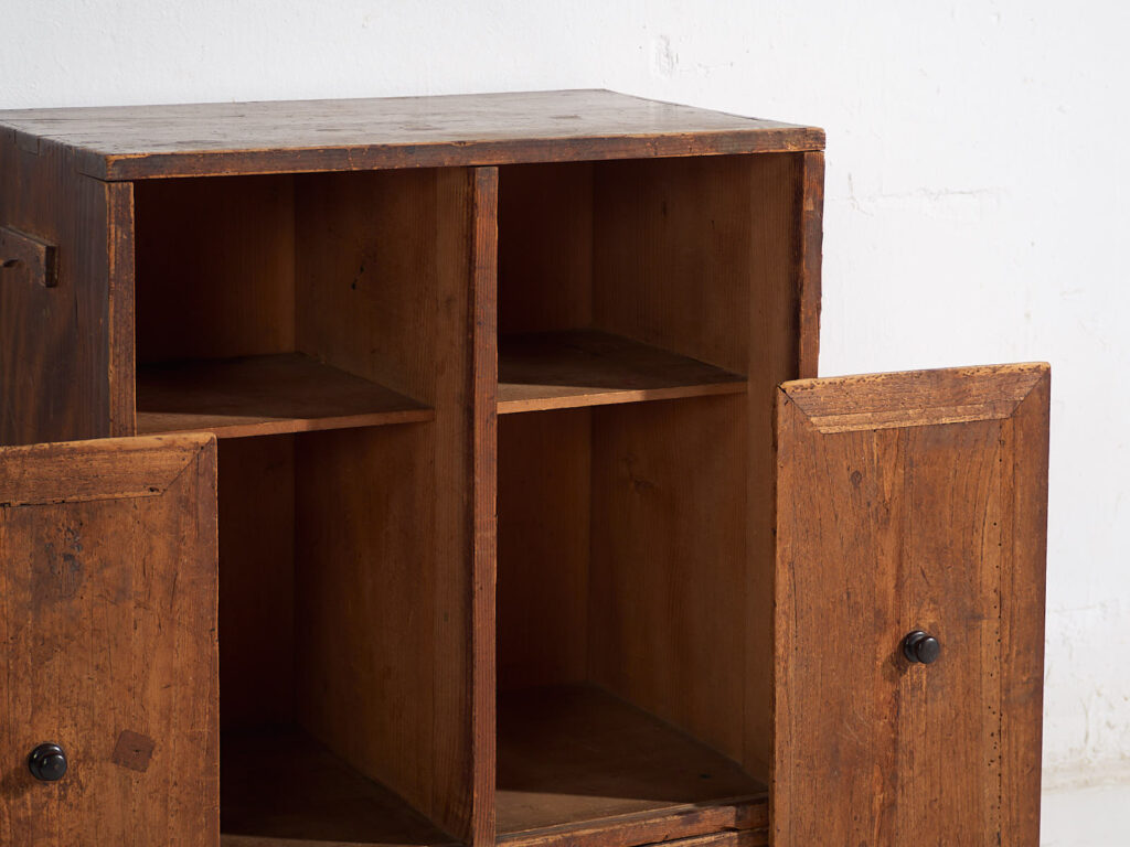 Mueble japonés antiguo mizuya ko-dansu en cedro, periodo Meiji–Taishō (c. 1890–1925) #39