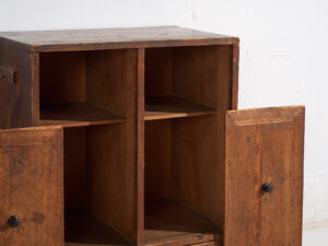 Mueble japonés antiguo mizuya ko-dansu en cedro, periodo Meiji–Taishō (c. 1890–1925) #39