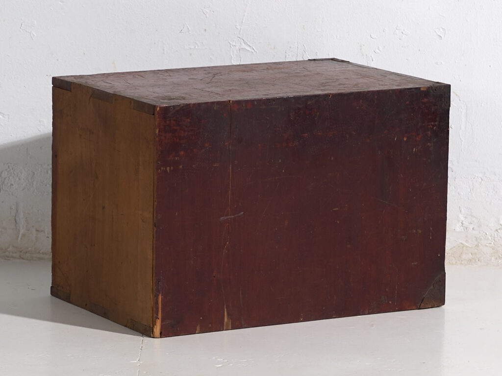 Cajón japonés antiguo ko-dansu en madera de cedro, periodo Meiji (ca. 1870–1900) #48