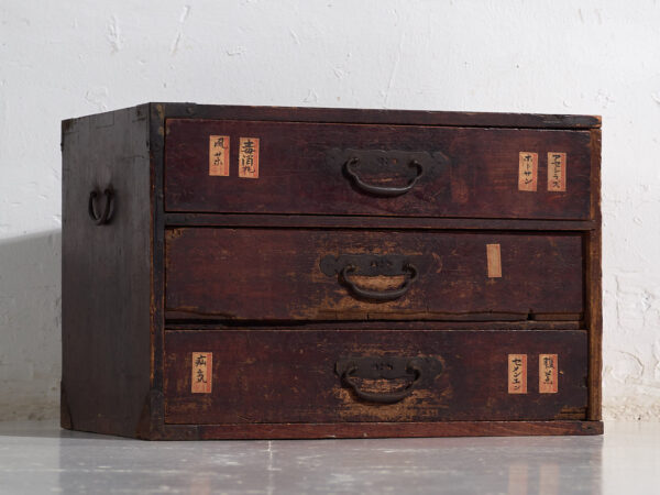 Cajón japonés antiguo ko-dansu en madera de cedro, periodo Meiji (ca. 1870–1900) #48