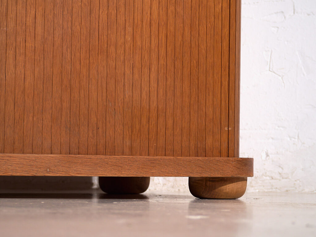 Aparador bajo mid-century con marca de St. Pölten, Austria (c. 1950–1970)