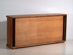 Aparador bajo mid-century con marca de St. Pölten, Austria (c. 1950–1970)