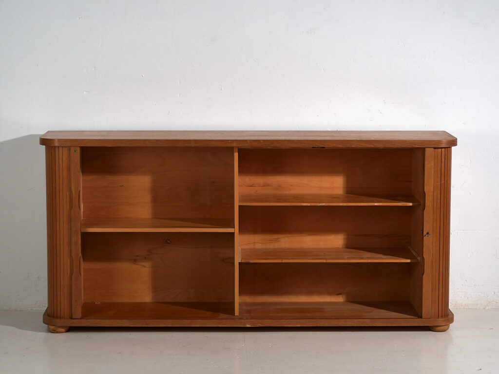 Aparador bajo mid-century con marca de St. Pölten, Austria (c. 1950–1970)