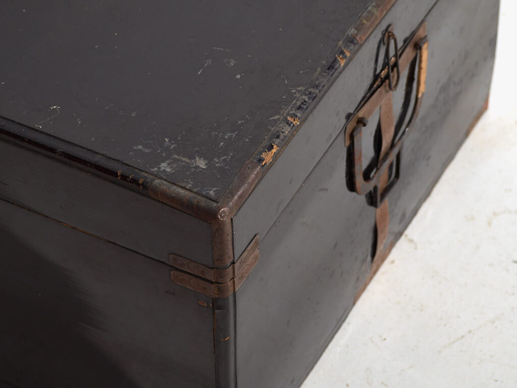 Cofre japonés antiguo de color oscuro - Periodo Meiji / Taishō (c.1868-1926) #13