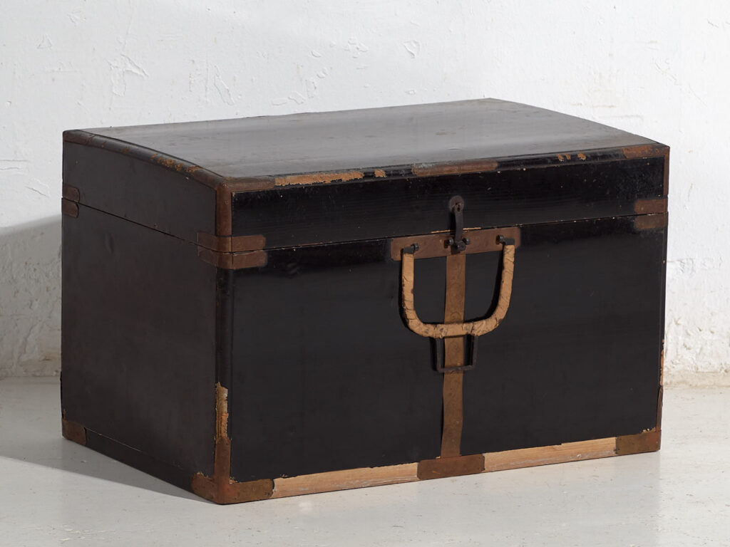 Cofre japonés antiguo de color oscuro - Periodo Meiji / Taishō (c.1868-1926) #13