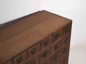 Aparador de farmacia kusuri tansu japonés antiguo - Periodo Taishō / Showa (c.1920-1945) #95