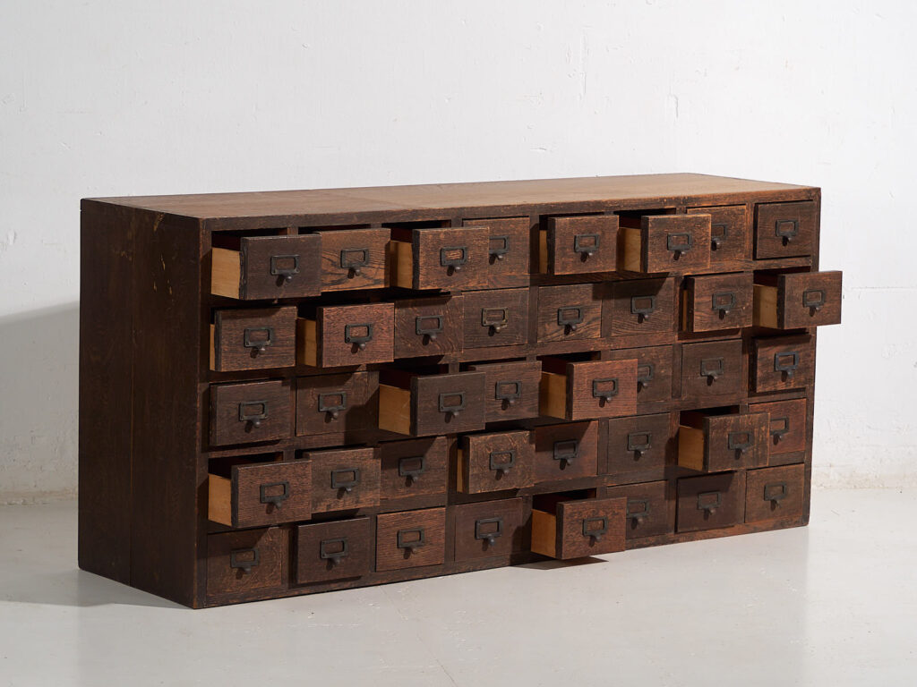 Aparador de farmacia kusuri tansu japonés antiguo - Periodo Taishō / Showa (c.1920-1945) #95