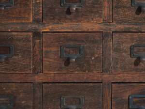 Aparador de farmacia kusuri tansu japonés antiguo - Periodo Taishō / Showa (c.1920-1945) #95