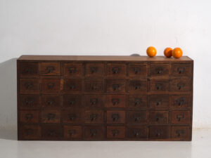 Aparador de farmacia kusuri tansu japonés antiguo - Periodo Taishō / Showa (c.1920-1945) #95