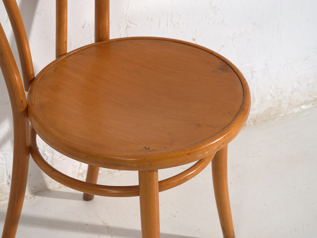 Antiguas sillas de comedor Thonet / TON (c.1920-1950). Conjunto de 8 piezas