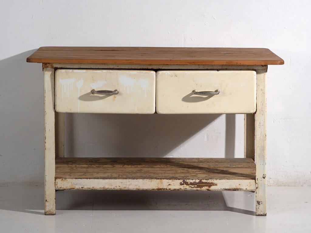 Mesa de trabajo industrial con cajones (c.1940) #75