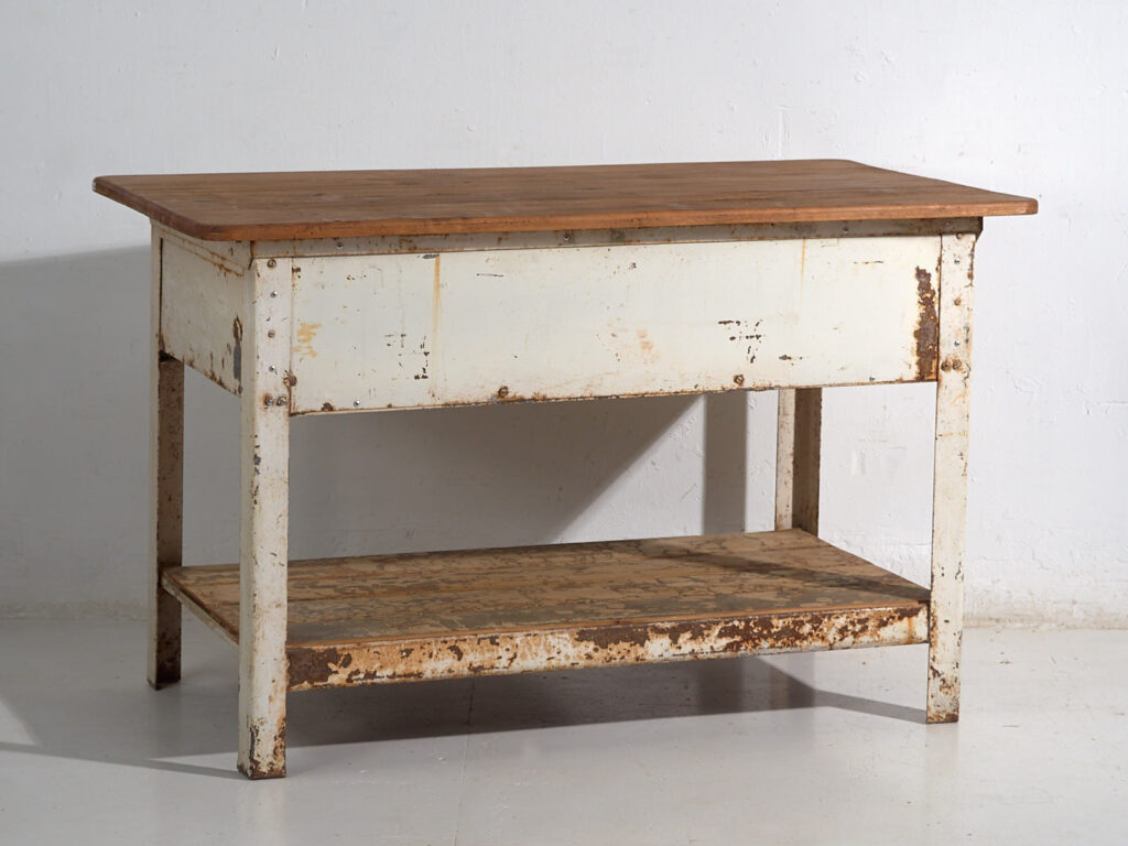 Mesa de trabajo industrial con cajones (c.1940) #75